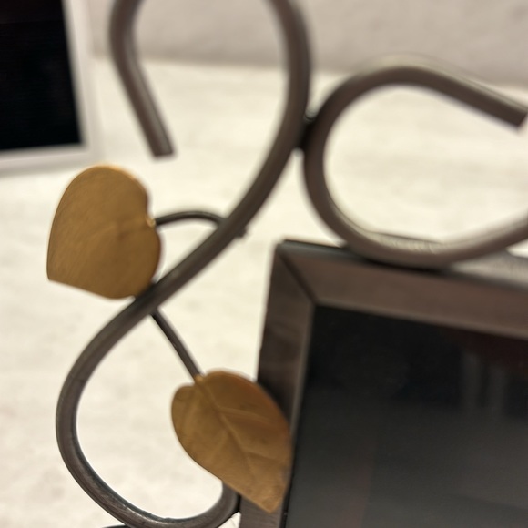 Six Trees metal floral vine leaf scroll photo frame 4x6 - Picture 6 of 7